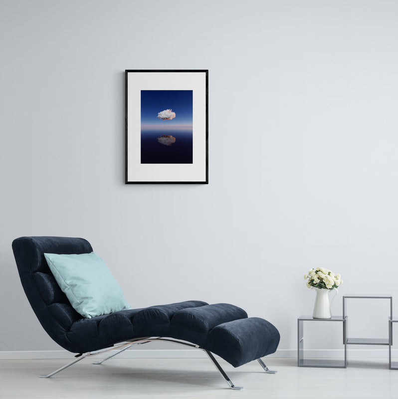 Kunst100 A Lonely Cloud Above Water Interior