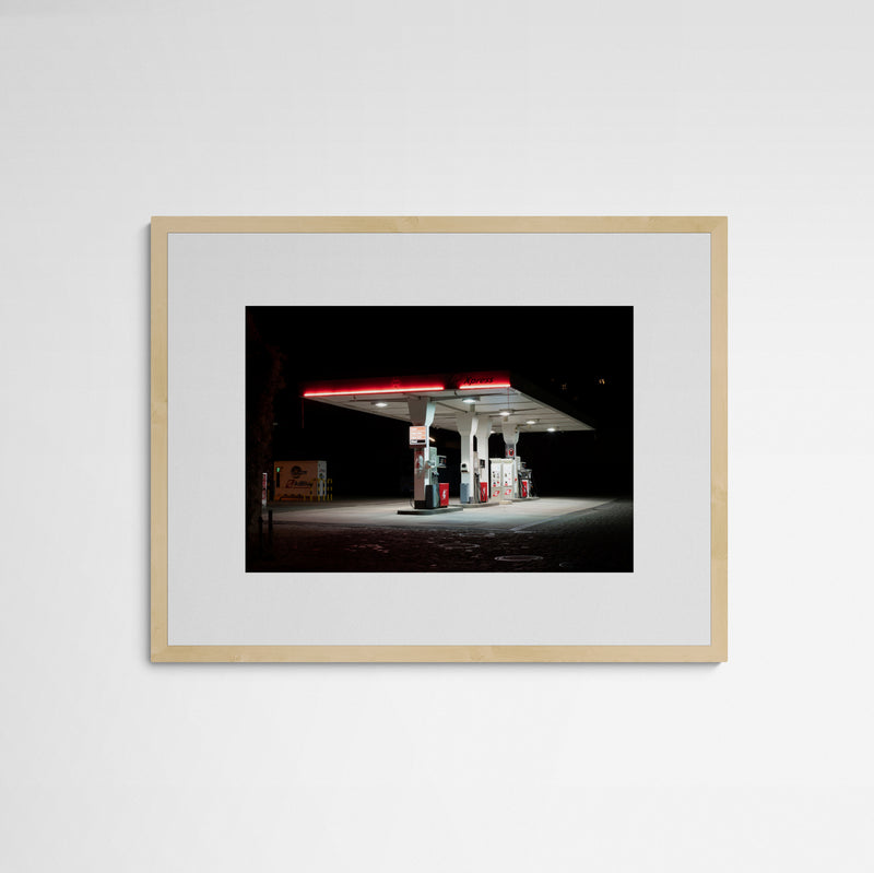 Sebastian Steimel The mandatory gas station Frame Wood Holz Fichte