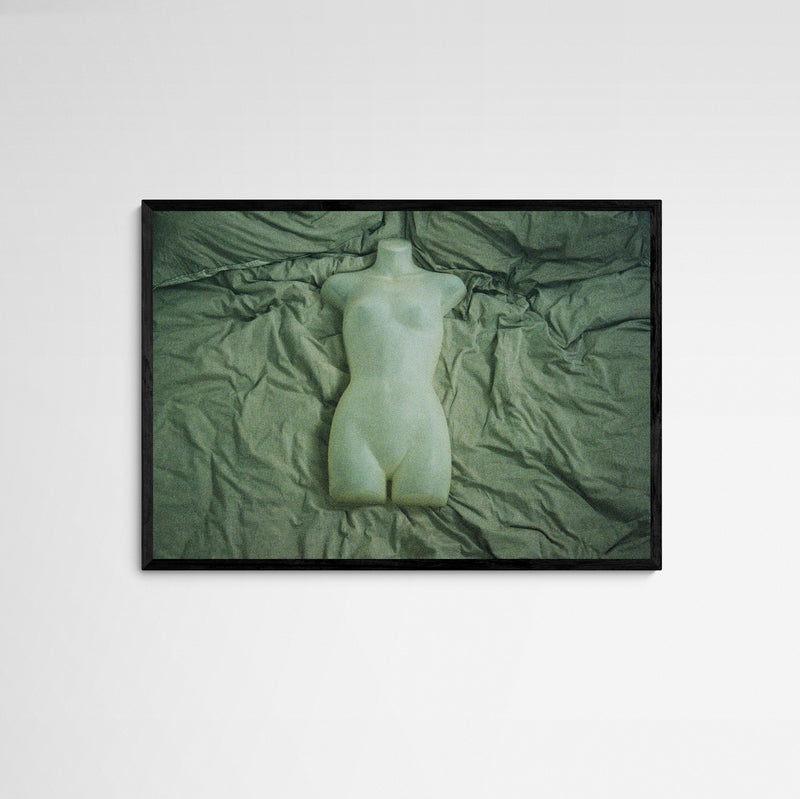 Daniela Torres That Loving Feeling Frame Black Schwarz