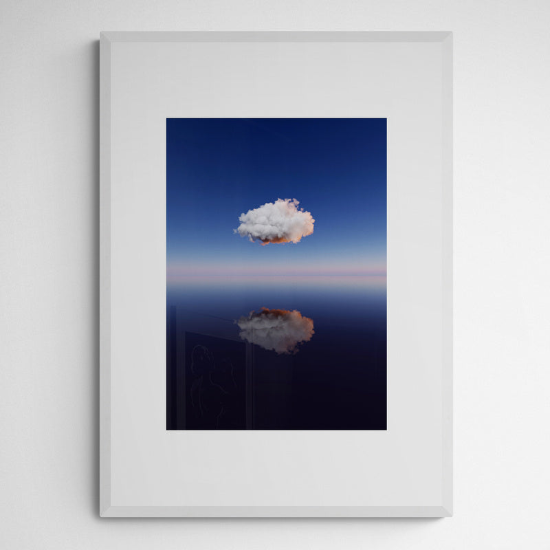 Kunst100 A Lonely Cloud Above Water Frame White Weiß Weiß