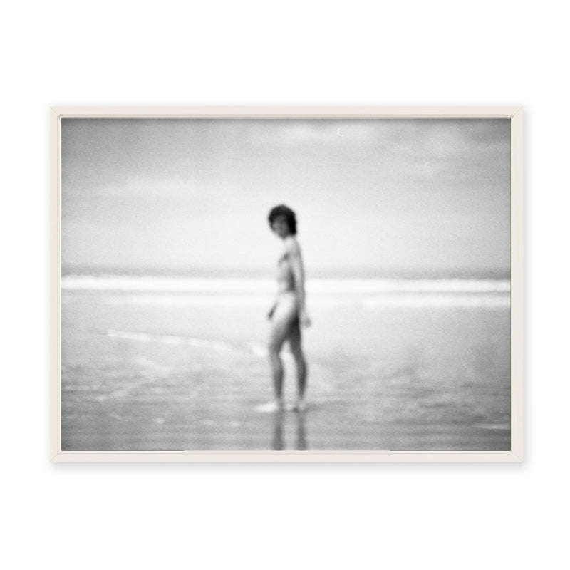 Daniela Torres Gabriel at Ecuadorian beach Kunst100 Weiß