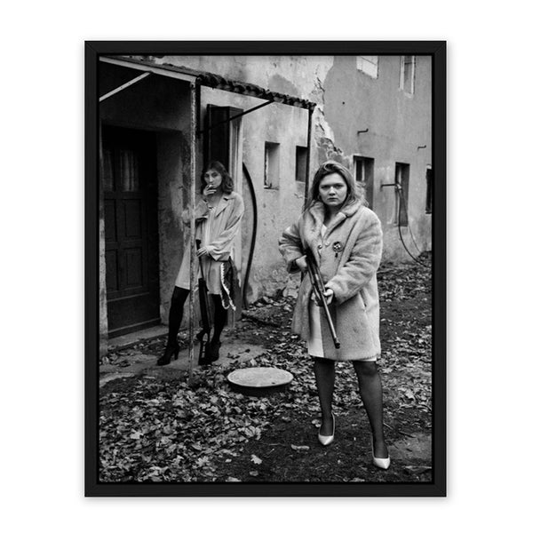 Maria Jatzlau It’s our own world. You don’t have to say anything. Kunst100 Schwarz