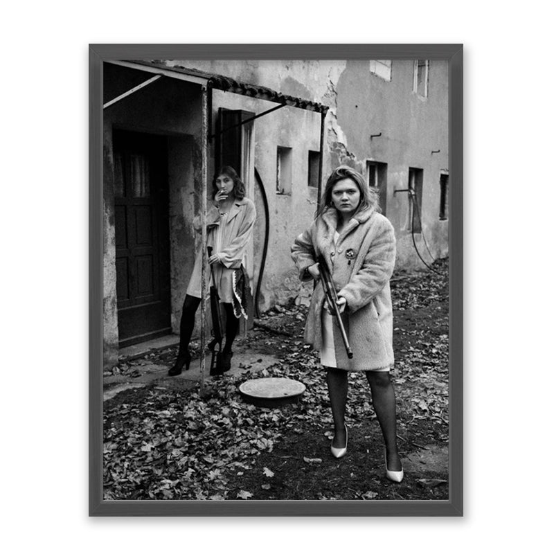 Maria Jatzlau It’s our own world. You don’t have to say anything. Kunst100 Grau