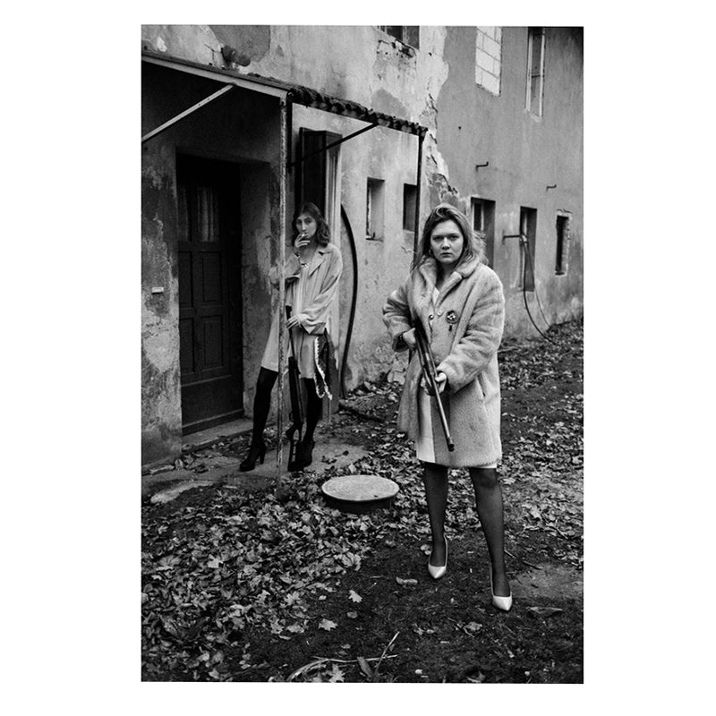 Maria Jatzlau It’s our own world. You don’t have to say anything. Kunst100 Square